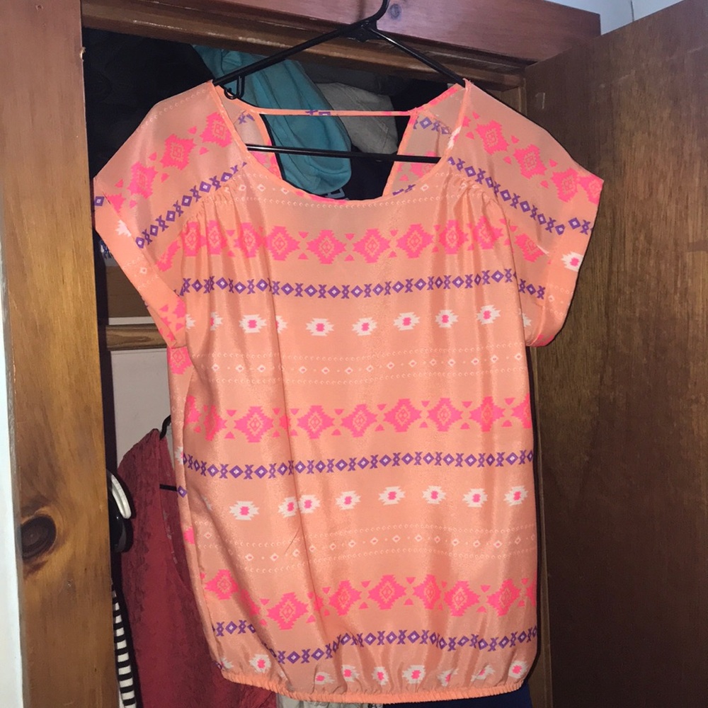 Short sleeve shirt